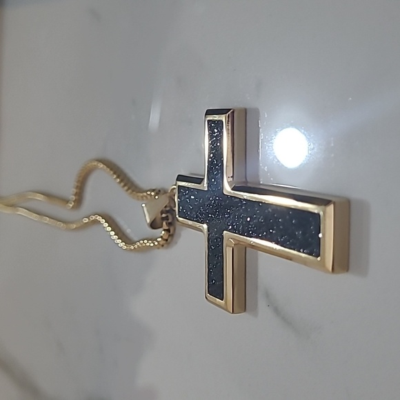 Men's Cross Necklace - Picture 4 of 4